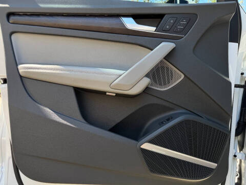 2019 Audi Q5 quattro Prestige 45 TFSI