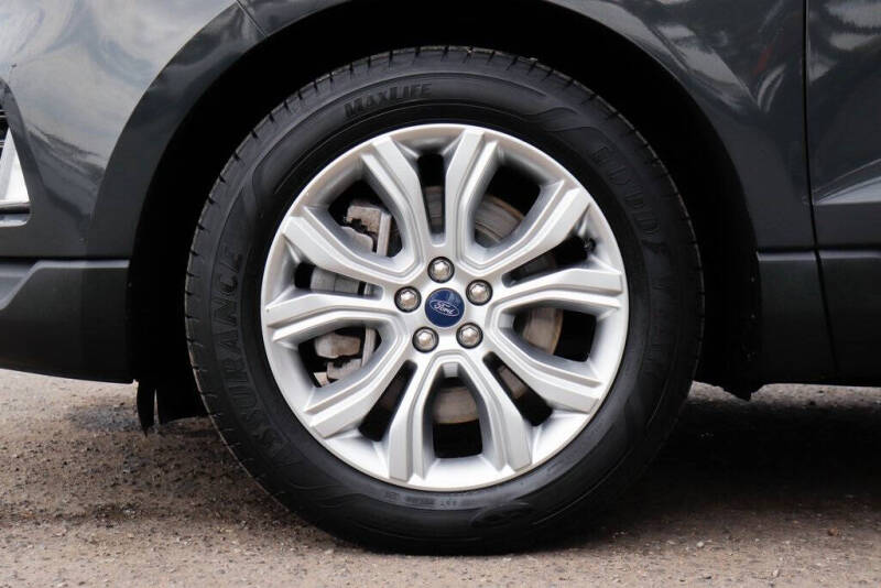 2021 Ford Edge Titanium