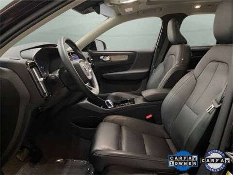 2025 Volvo XC40 B5 Plus Bright Theme