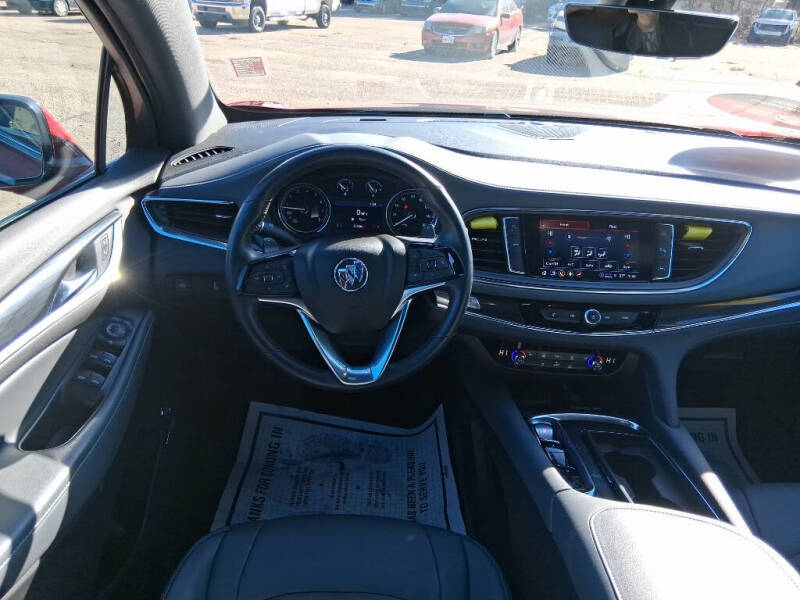 2022 Buick Enclave Essence