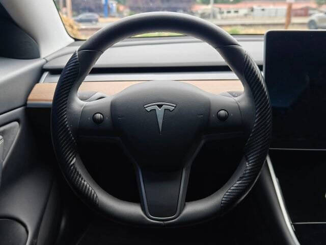 2019 Tesla Model 3 Mid Range