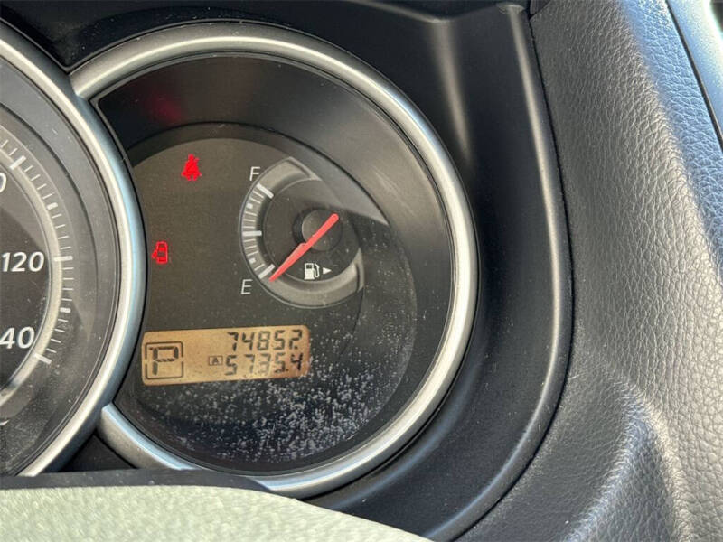 2011 Nissan Versa 1.8 S