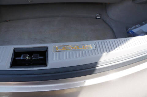 2004 Lexus SC 430