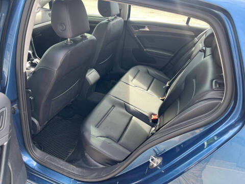 2018 Volkswagen Golf TSI SE