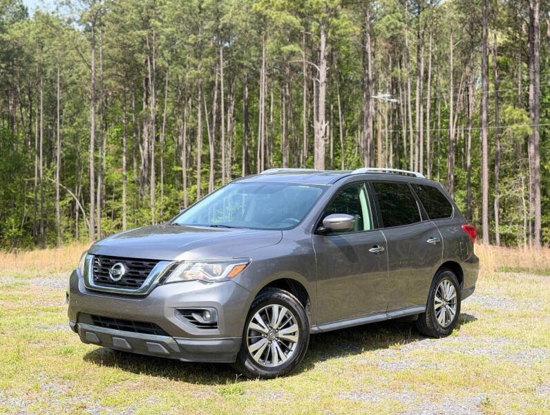 2020 Nissan Pathfinder SV