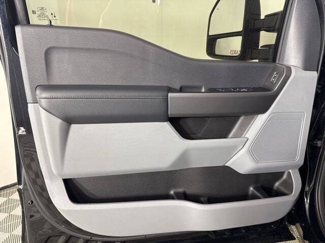 2026 Ford F-350 Super Duty XLT