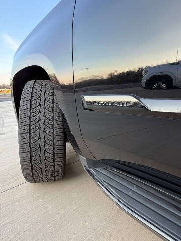 2016 Cadillac Escalade ESV Luxury Collection