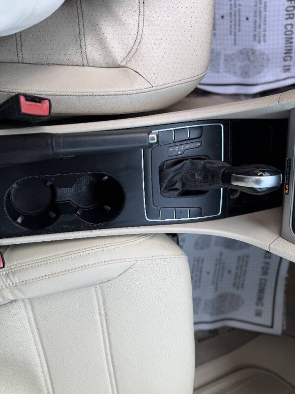 2013 Volkswagen Passat Wolfsburg Edition