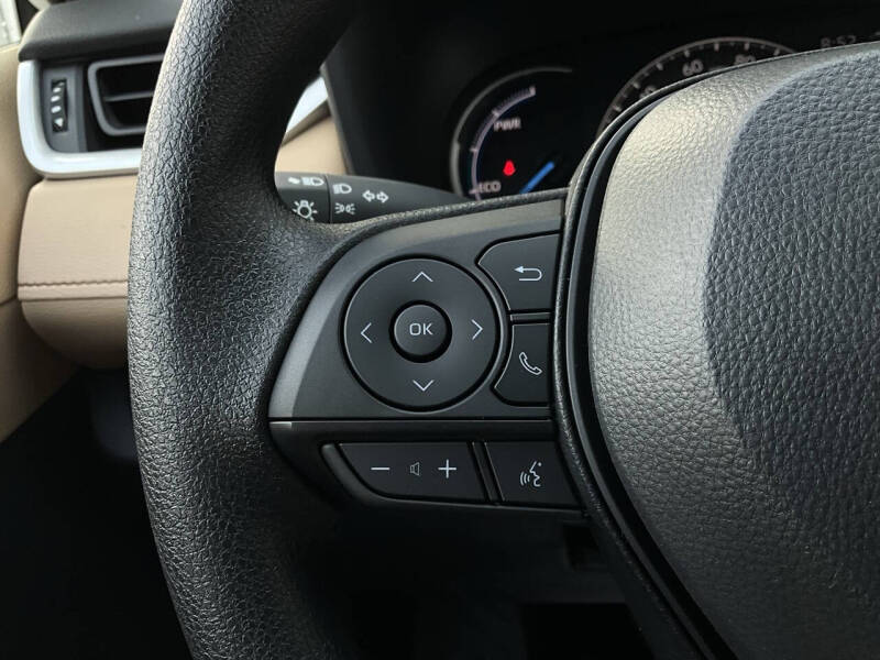 2025 Toyota RAV4 Hybrid LE