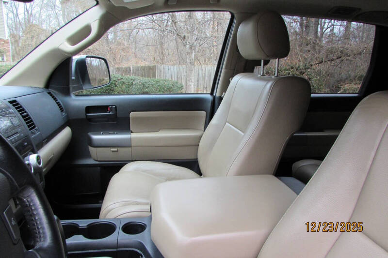 2013 Toyota Sequoia SR5