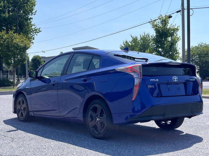2016 Toyota Prius Three Touring