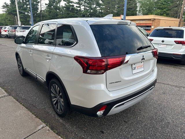 2020 Mitsubishi Outlander ES