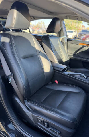 2013 Lexus ES 300h