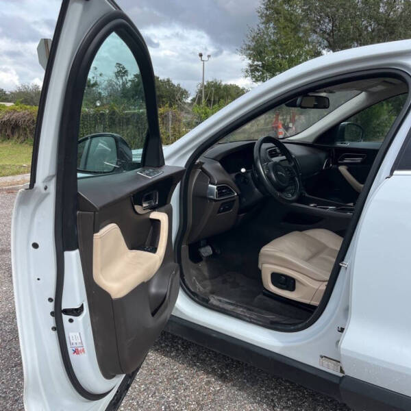 2017 Jaguar F-PACE 35t Prestige