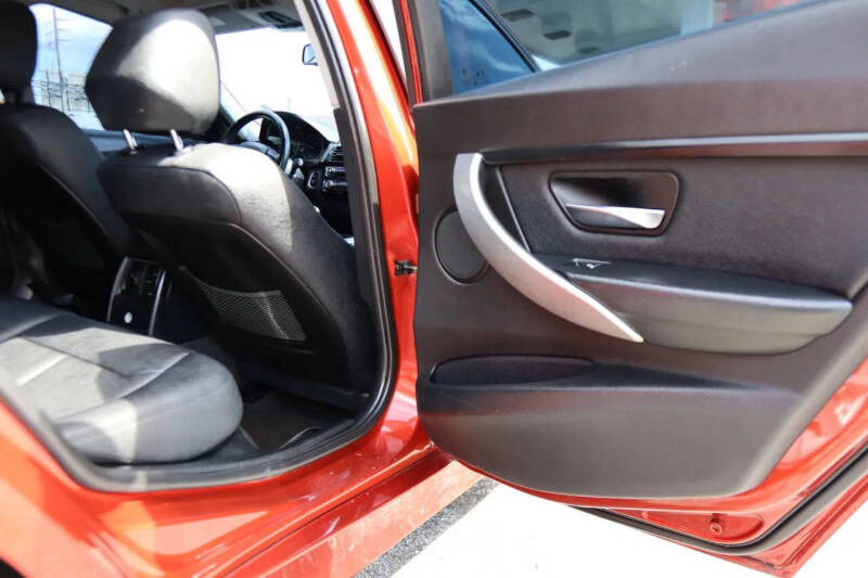 2018 BMW 3 Series 320i