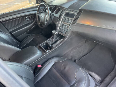 2011 Ford Taurus SEL