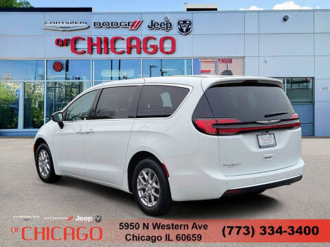 2026 Chrysler Pacifica Select