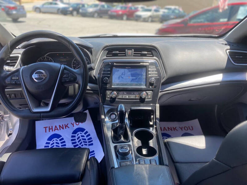 2017 Nissan Maxima