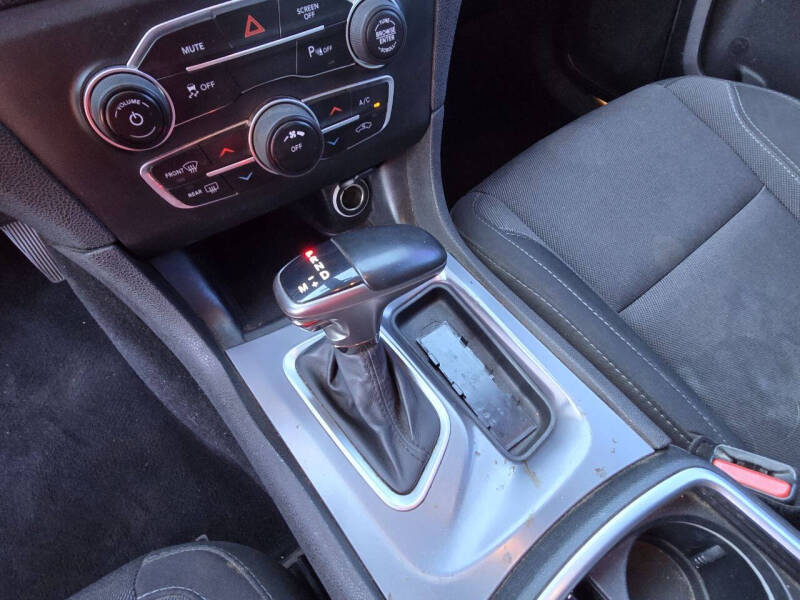 2019 Dodge Charger SXT