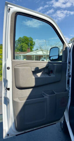 2017 Chevrolet Express 2500
