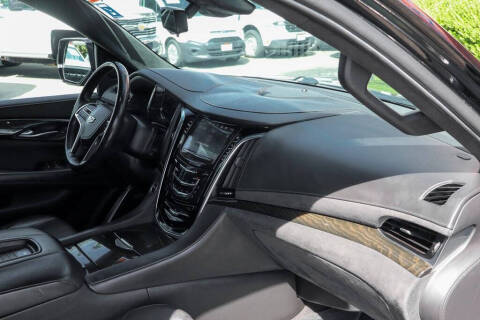 2019 Cadillac Escalade Platinum