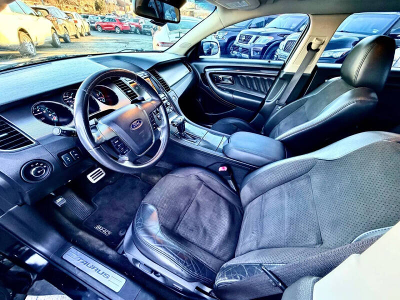 2012 Ford Taurus SHO