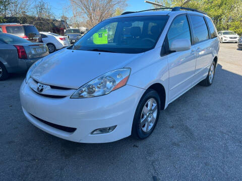 2007 Toyota Sienna for sale at Tru Motors in Raleigh NC