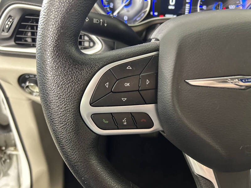 2021 Chrysler Voyager L