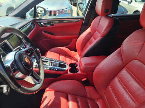 2015 Porsche Macan Turbo