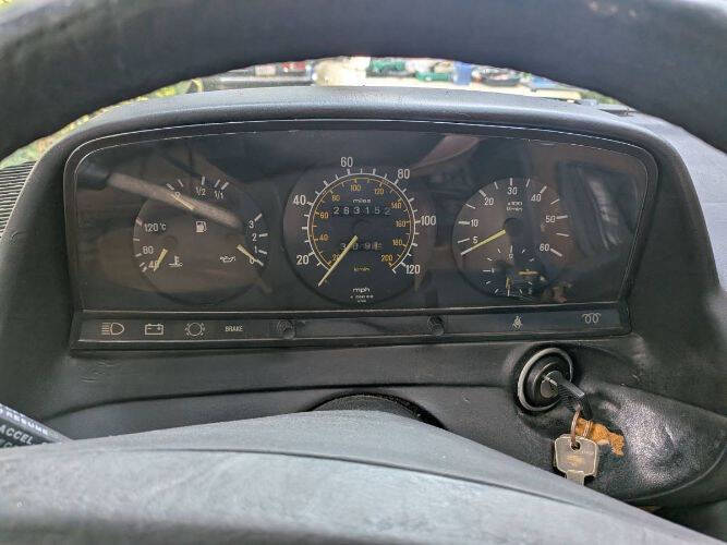 1982 Mercedes-Benz 300-Class