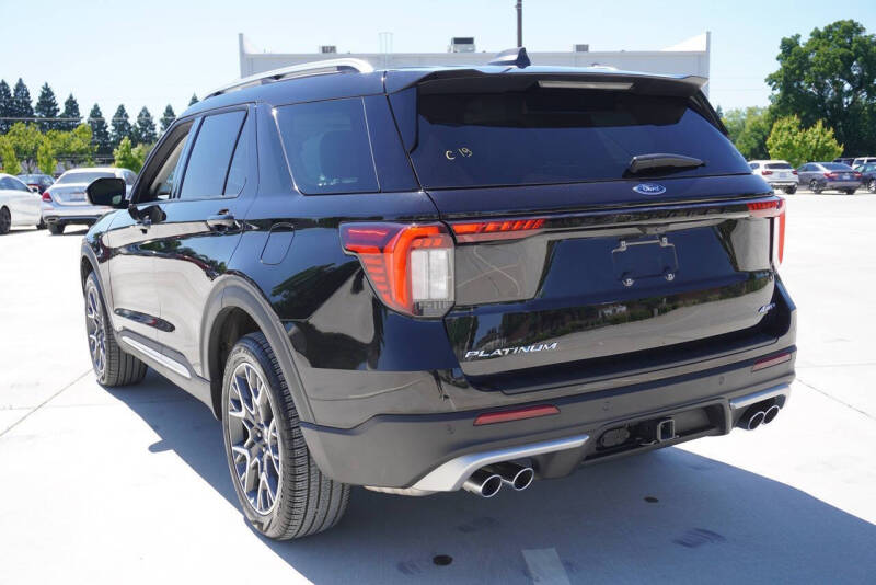 2025 Ford Explorer Platinum