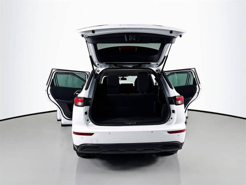 2023 Mitsubishi Outlander ES