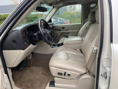 2005 Cadillac Escalade ESV Platinum Edition
