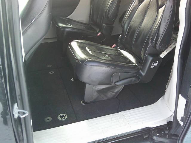 2017 Chrysler Pacifica Touring Plus