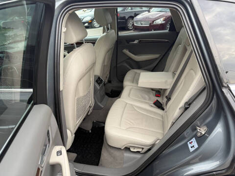 2012 Audi Q5 2.0T quattro Premium Plus