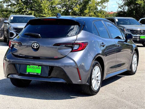 2025 Toyota Corolla Hatchback SE