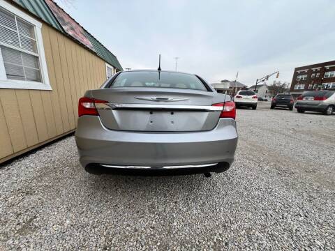 2013 Chrysler 200 for sale at Claborn Motors, INC in Cambridge City IN