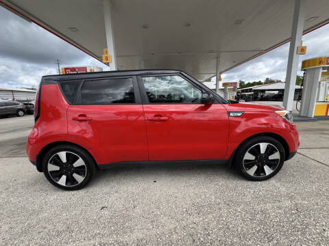 2017 Kia Soul +