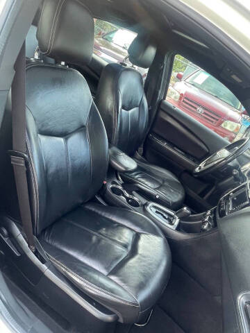 2011 Chrysler 200 Limited