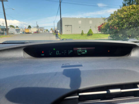 2010 Toyota Prius III