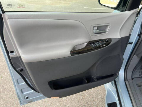 2016 Toyota Sienna