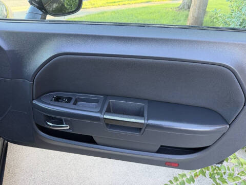 2013 Dodge Challenger SXT
