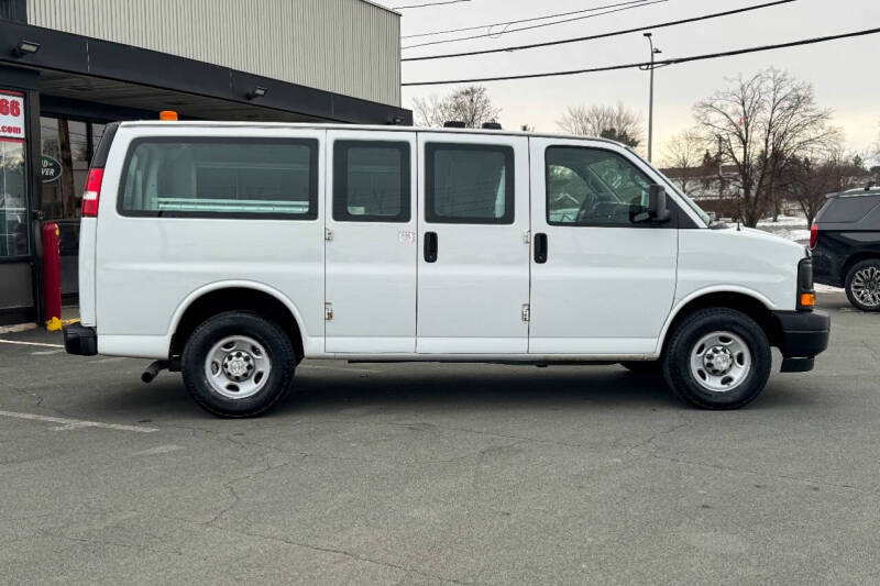 2017 Chevrolet Express 2500