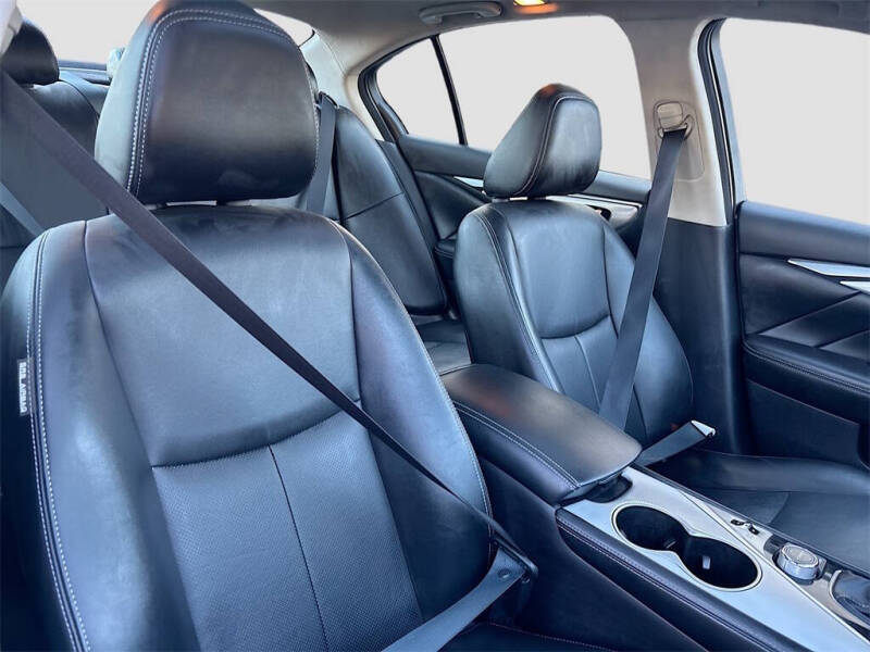 2022 Infiniti Q50 Luxe