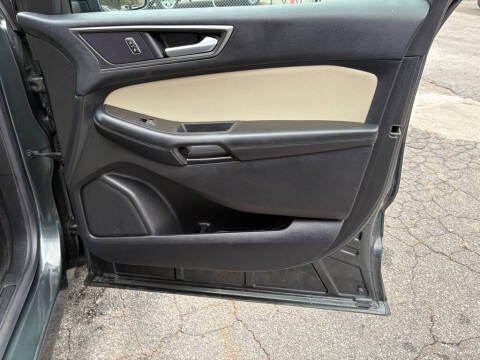 2015 Ford Edge SE
