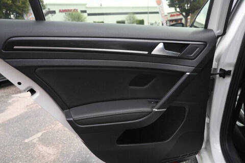 2019 Volkswagen Golf R 4Motion