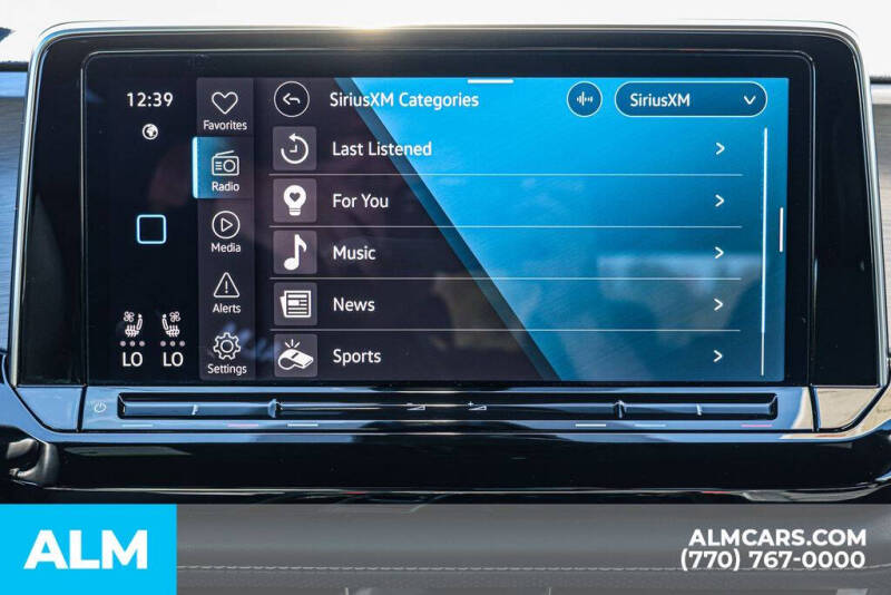 2025 Volkswagen Atlas Cross Sport SE