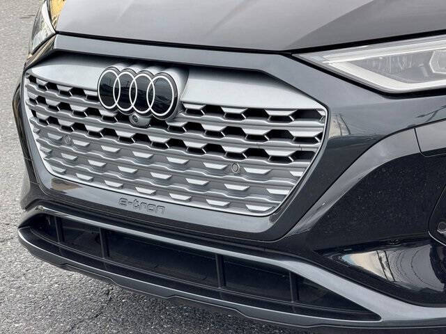 2024 Audi Q8 e-tron quattro Premium Plus