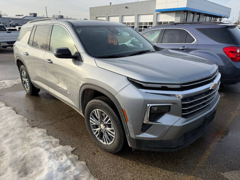 2025 Chevrolet Traverse LT