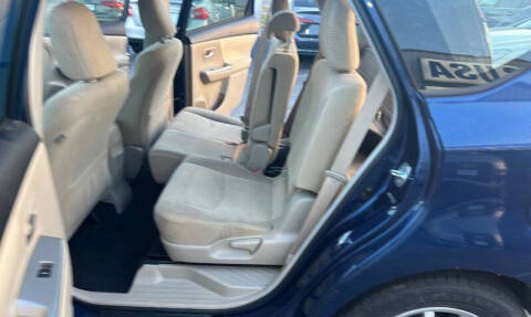 2012 Toyota Prius v Two